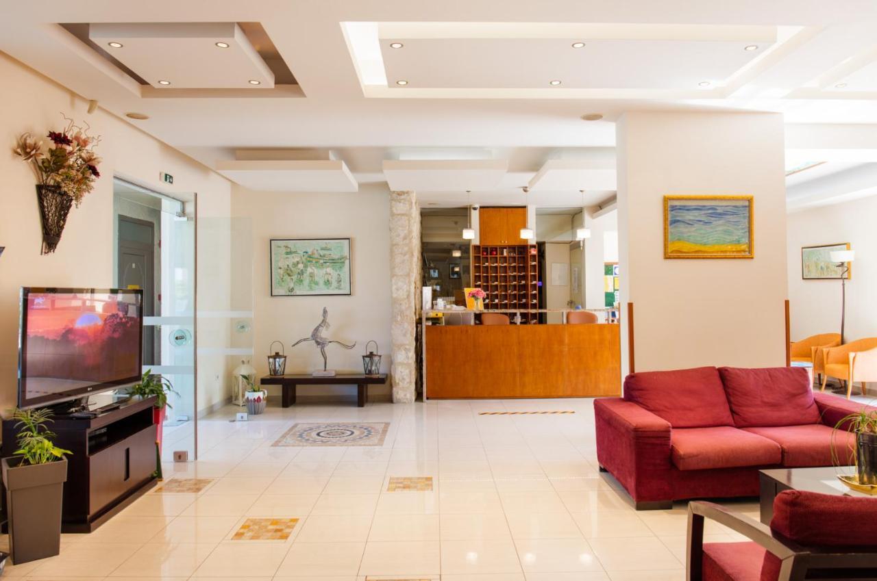 יאליסוס Ilyssion Holidays Hotel מראה חיצוני תמונה